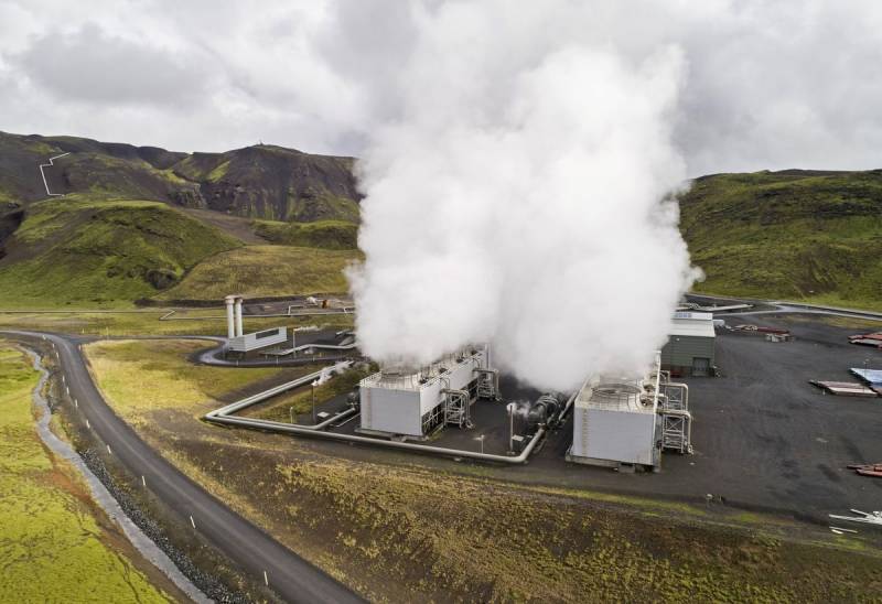 Hellisheidi geothermal powerplant, Iceland (© Arnaldur Halldorsson/Bloomberg)